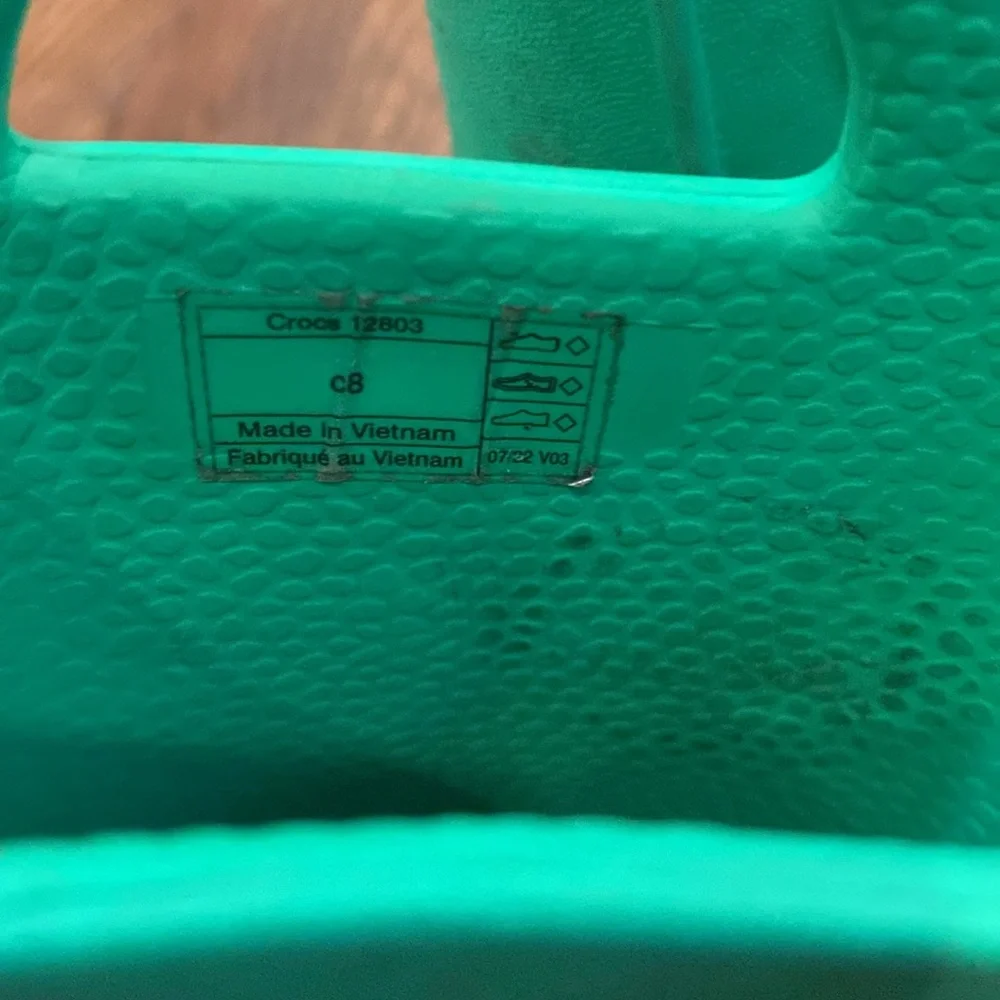 CROCS Green Rainboots - Picture 2 of 3